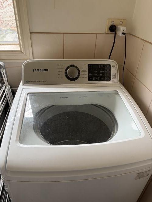 Second-hand Samsung 8kg Top Load Washing Machine - Photo 3)