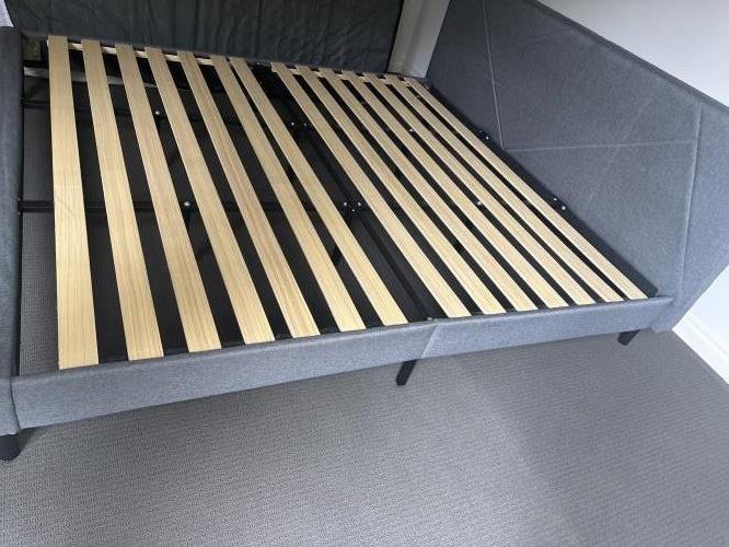 Second-hand King Size Bed Frame - Photo 3)