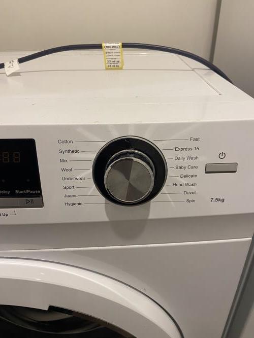 Second-hand Haier 7.5kg Front Load Washing Machine - Photo 3)