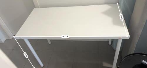 Second-hand IKEA Table - Photo 3)