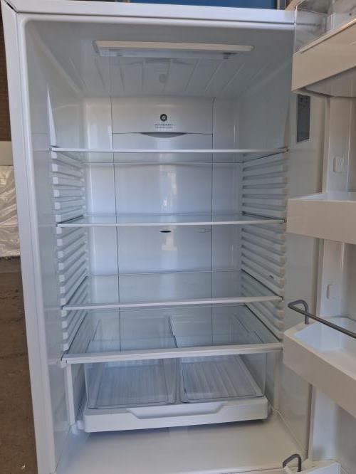 Second-hand Fisher & Paykel 403L Bottom Mount Fridge - Photo 3)