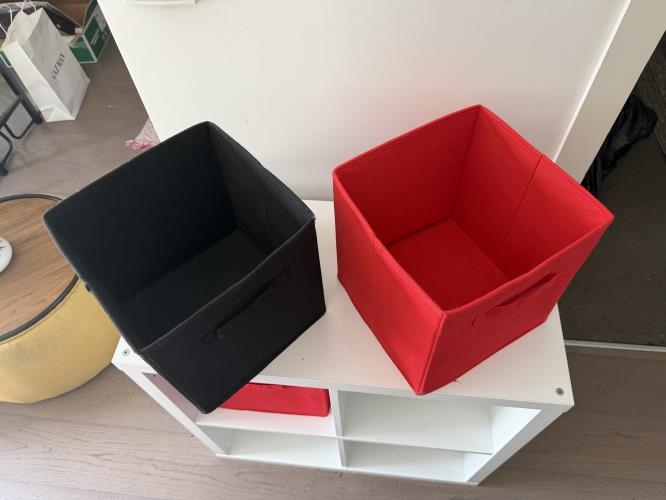 Second-hand IKEA KALLAX Cube Shelf - Photo 3)