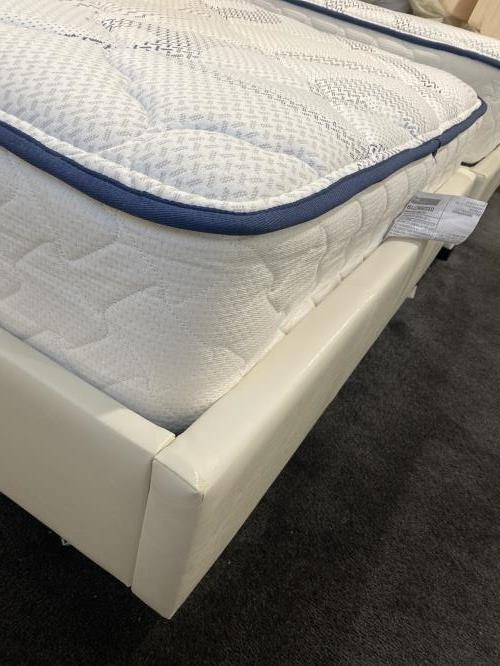 Second-hand Single Mattress - Photo 3)