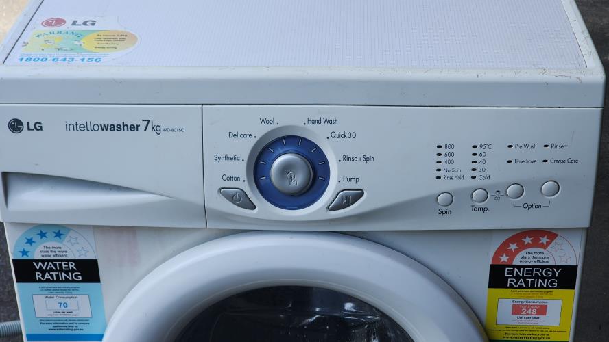 Second-hand LG 7kg Front Load Washing Machine - Photo 4)