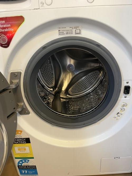 Second-hand LG 7.5kg Front Load Washing Machine - Photo 4)
