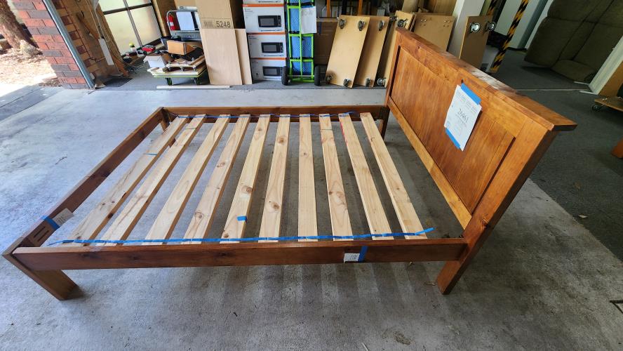 Second-hand Double Bed Frame - Photo 4)