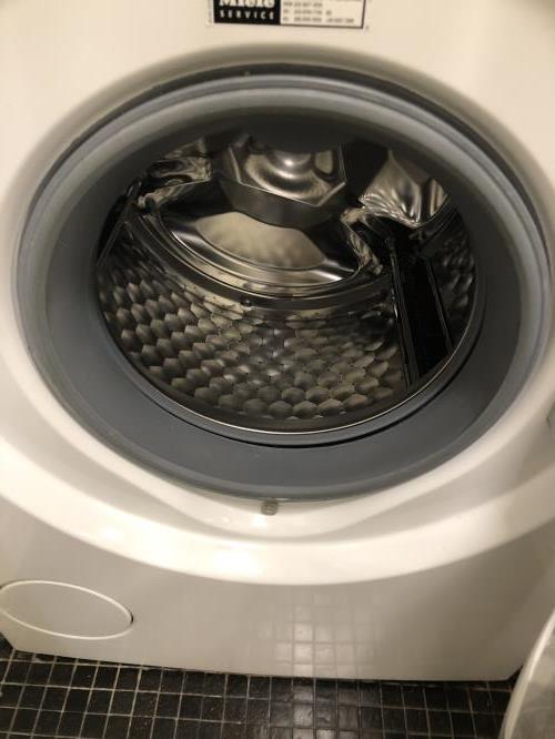 Second-hand Miele 7kg Front Load Washing Machine - Photo 4)