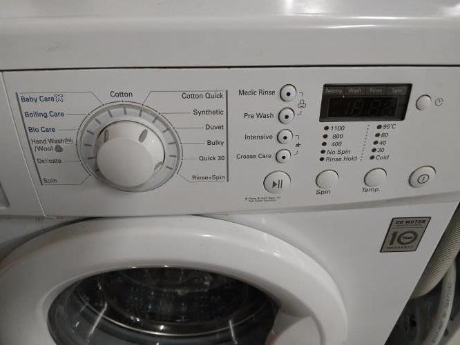 Second-hand LG 7kg Front Load Washing Machine - Photo 4)