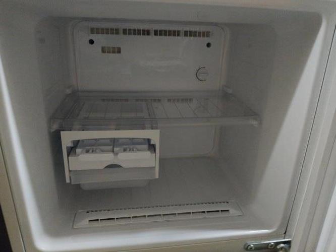 Second-hand Samsung 216L Top Mount Fridge - Photo 4)