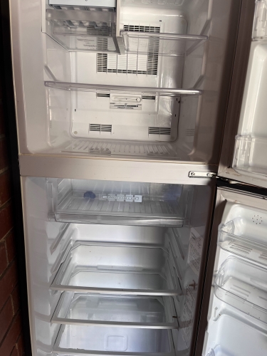 Second-hand Mitsubishi 260L Top Mount Fridge - Photo 4)