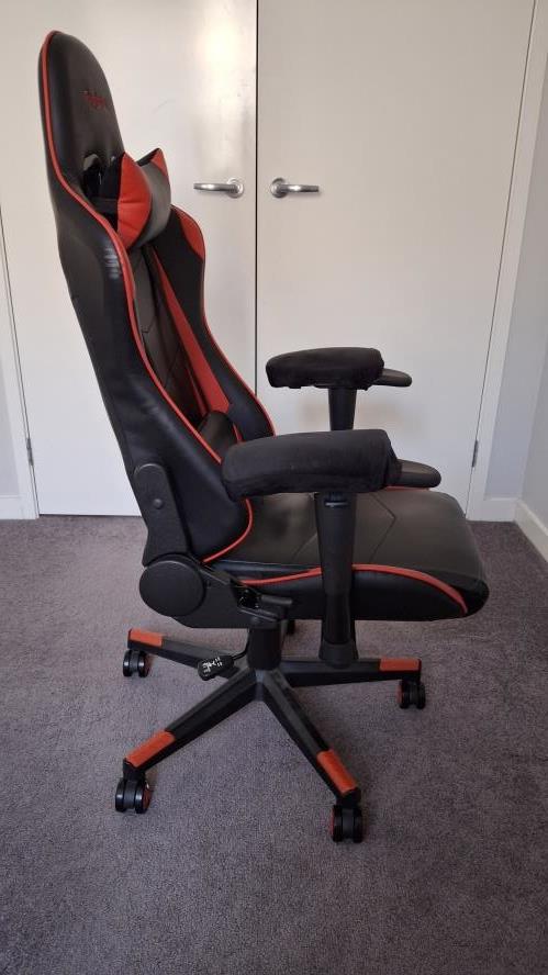 Second-hand Gaming Chair - Photo 4)