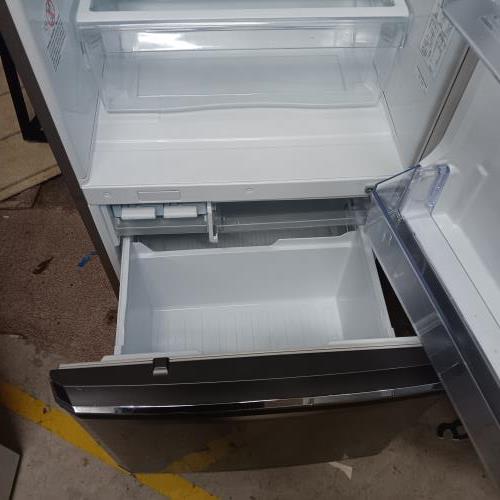 Second-hand Mitsubishi 325L Bottom Mount Fridge - Photo 4)