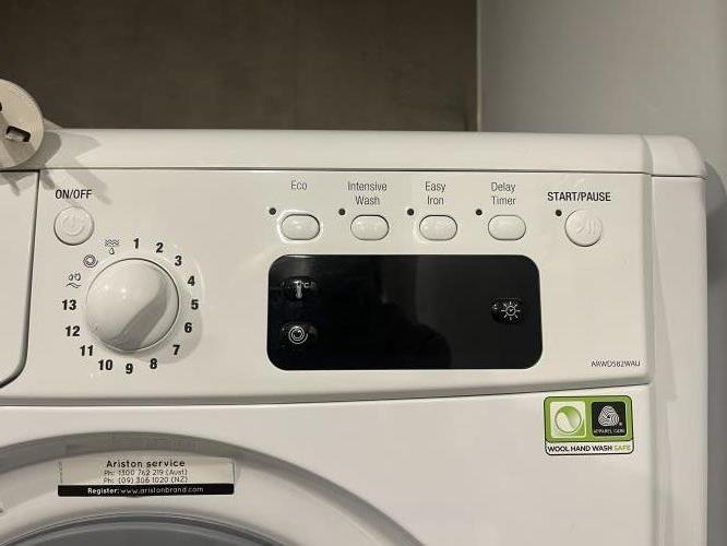 Second-hand Ariston 7.5kg / 4.5kg Washer-Dryer Combo - Photo 4)