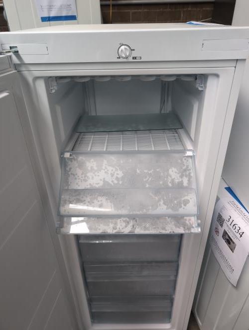 Second-hand Esatto 172L Upright Freezer - Photo 4)