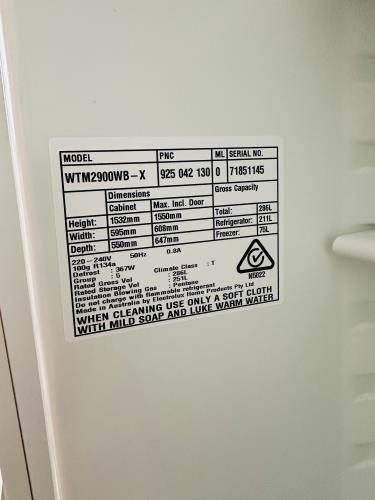 Second-hand Westinghouse 286L Top Mount Fridge - Photo 4)