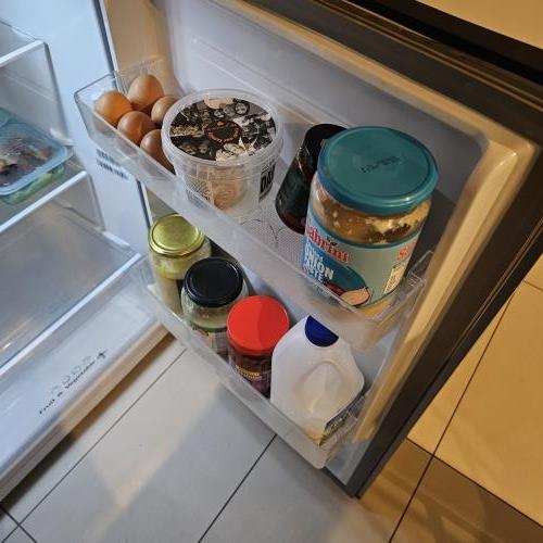 Second-hand Hisense 205L Top Mount Fridge - Photo 4)