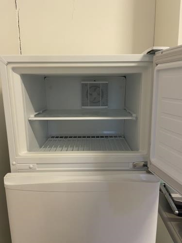 Second-hand Fisher & Paykel 248L Top Mount Fridge - Photo 4)