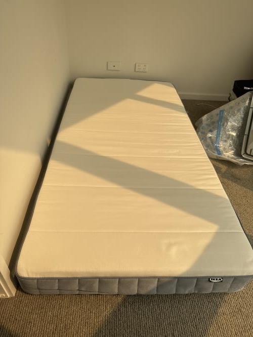 Second-hand IKEA Single Mattress - Photo 4)