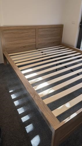 Second-hand King Size Bed Frame - Photo 4)