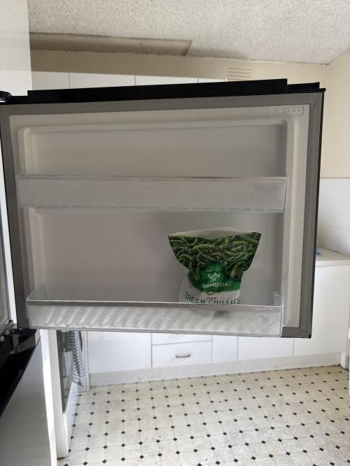 Second-hand Chiq 410L Top Mount Fridge - Photo 4)