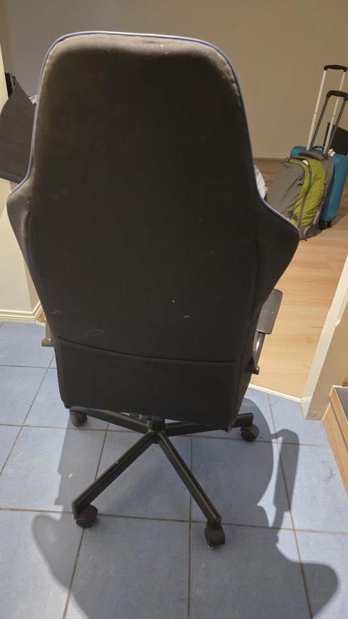 Second-hand Gaming Chair - Photo 4)
