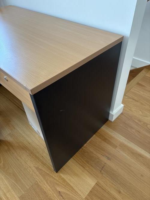 Second-hand Study Desk - Photo 4)