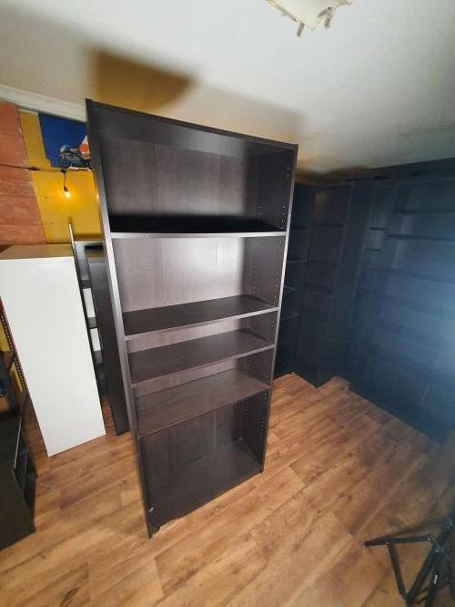 Second-hand IKEA Bookshelf - Photo 4)