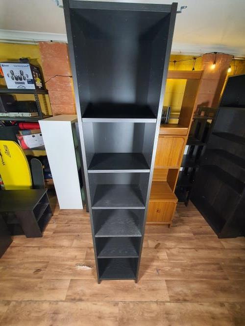 Second-hand IKEA Bookshelf - Photo 4)