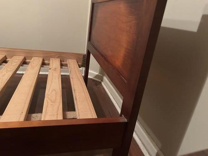 Second-hand King Single Bed Frame - Photo 4)