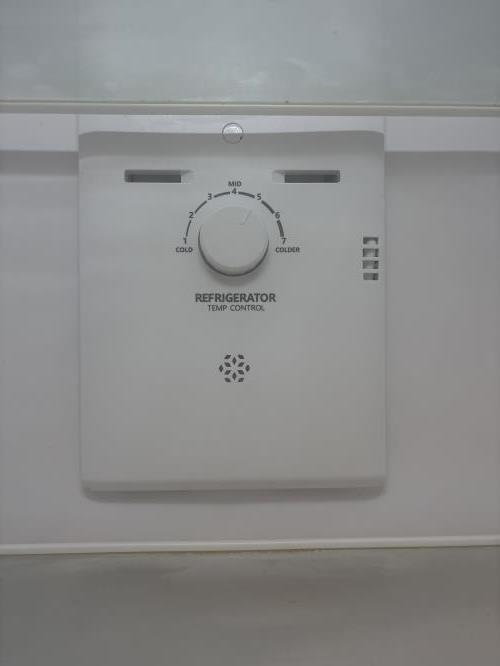 Second-hand Hisense 205L Top Mount Fridge - Photo 4)