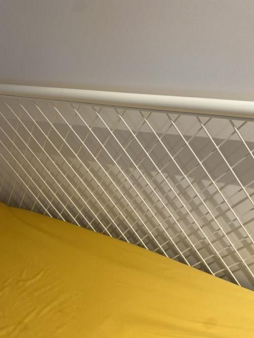 Second-hand Queen Size Bed Frame - Photo 4)