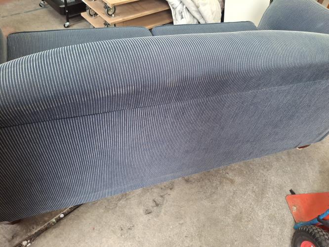 Second-hand Sofa - Photo 4)