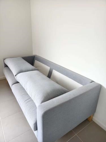 Second-hand  - Photo 4)