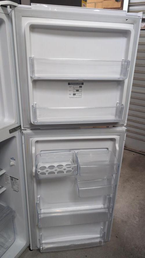 Second-hand Westinghouse 230L Top Mount Fridge - Photo 4)
