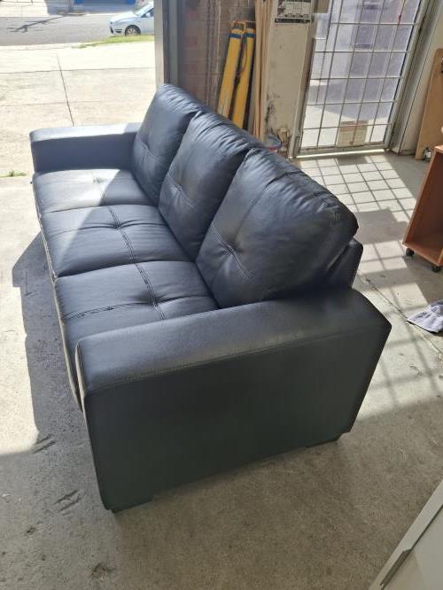 Second-hand Three Seater Sofa - Photo 4)