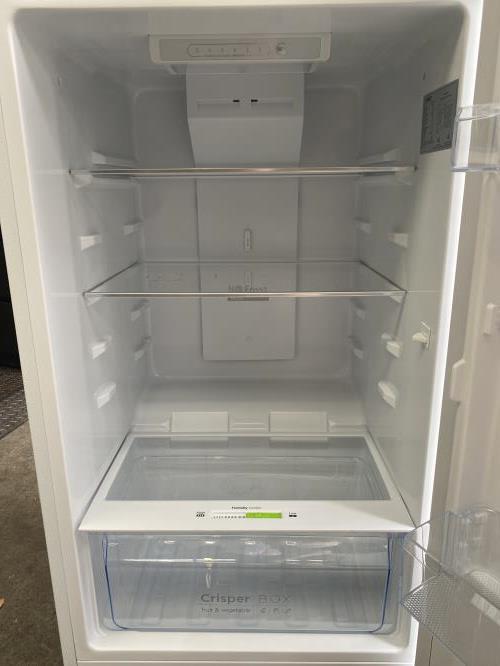 Second-hand Chiq 202L Top Mount Fridge - Photo 4)