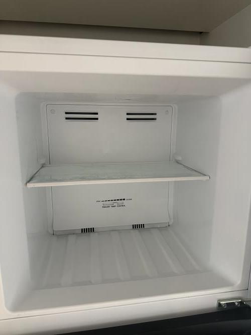 Second-hand Hisense 205L Top Mount Fridge - Photo 4)