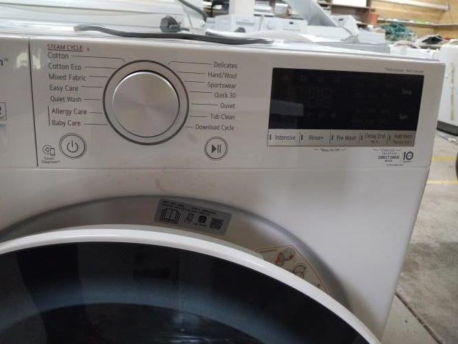 Second-hand LG 9kg Front Load Washing Machine - Photo 4)
