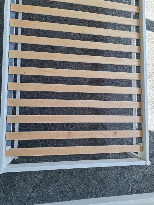 Second-hand IKEA Single Bed Frame - Photo 4)