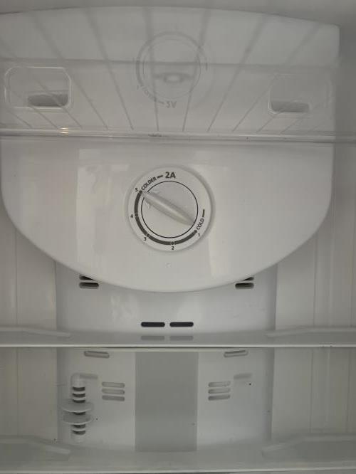 Second-hand Samsung 216L Top Mount Fridge - Photo 4)