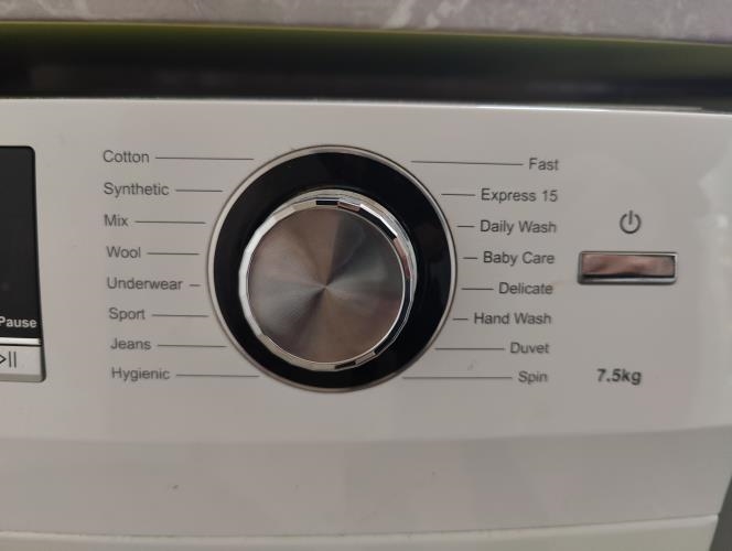 Second-hand Haier 7.5kg Front Load Washing Machine - Photo 4)
