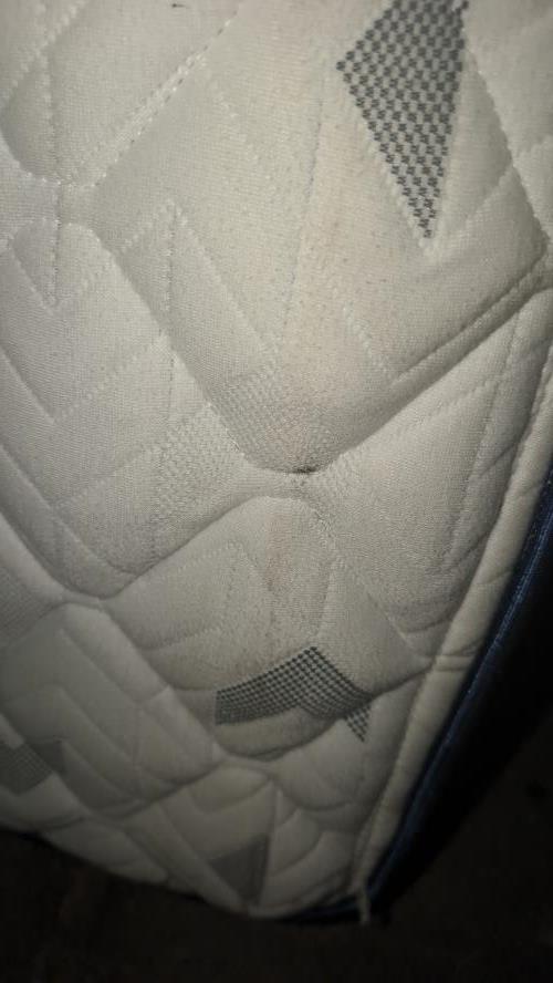 Second-hand Queen Size Mattress - Photo 4)