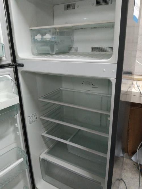 Second-hand Westinghouse 390L Top Mount Fridge - Photo 4)