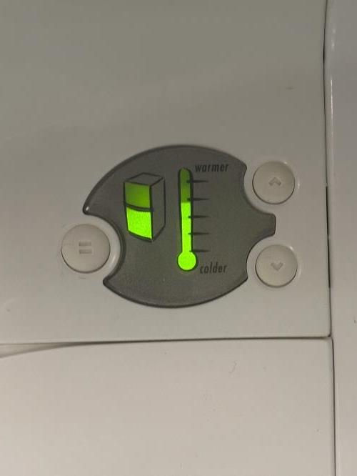 Second-hand Fisher & Paykel 411L Top Mount Fridge - Photo 4)
