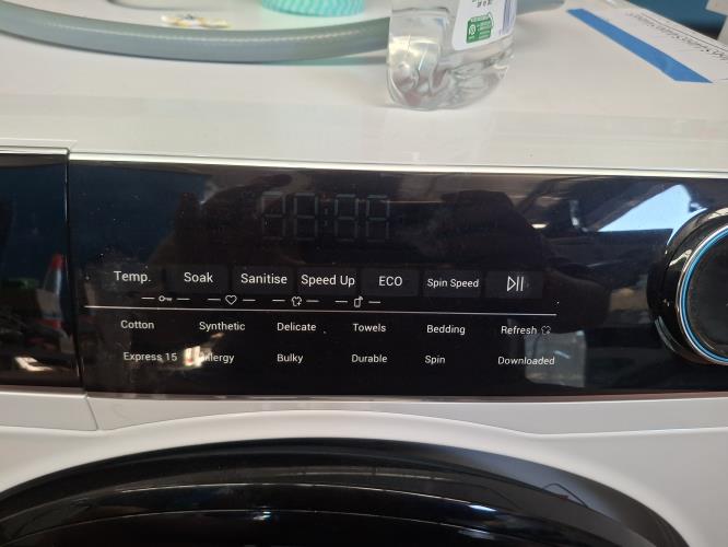Second-hand Haier 8.5kg Front Load Washing Machine - Photo 4)