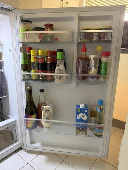 Second-hand Chiq 435L Top Mount Fridge - Photo 4)