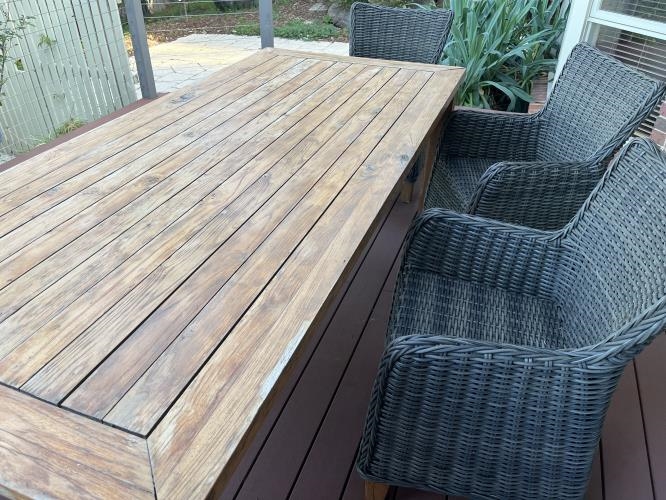 Second-hand Outdoor Table with 4 Chairs and 1 Bench Seat - Photo 4)