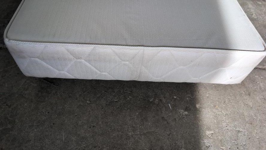 Second-hand Single Bed Base - Photo 4)