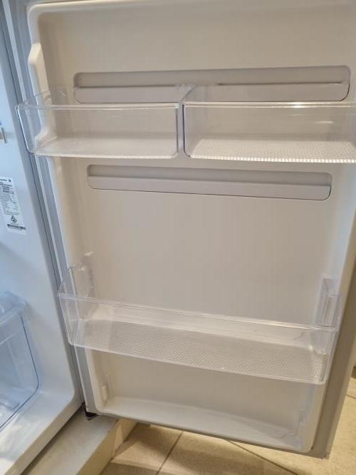 Second-hand Kelvinator 231L Top Mount Fridge - Photo 5)