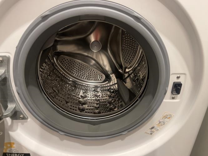 Second-hand LG 7kg Front Load Washing Machine - Photo 5)